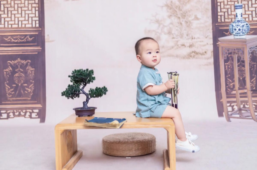 新泰孕妇尖肚子和圆肚子 新泰孕妇尖肚子和圆肚子